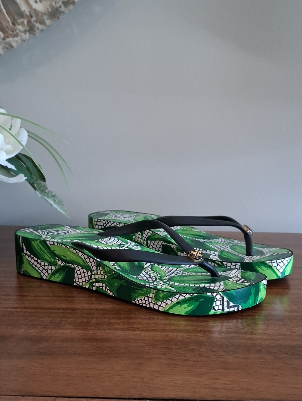 Tory Burch Thandie Tropical Leaf Platform Wedge Flip Flop Sandal ** Size 8.5 - Picture 9 of 9